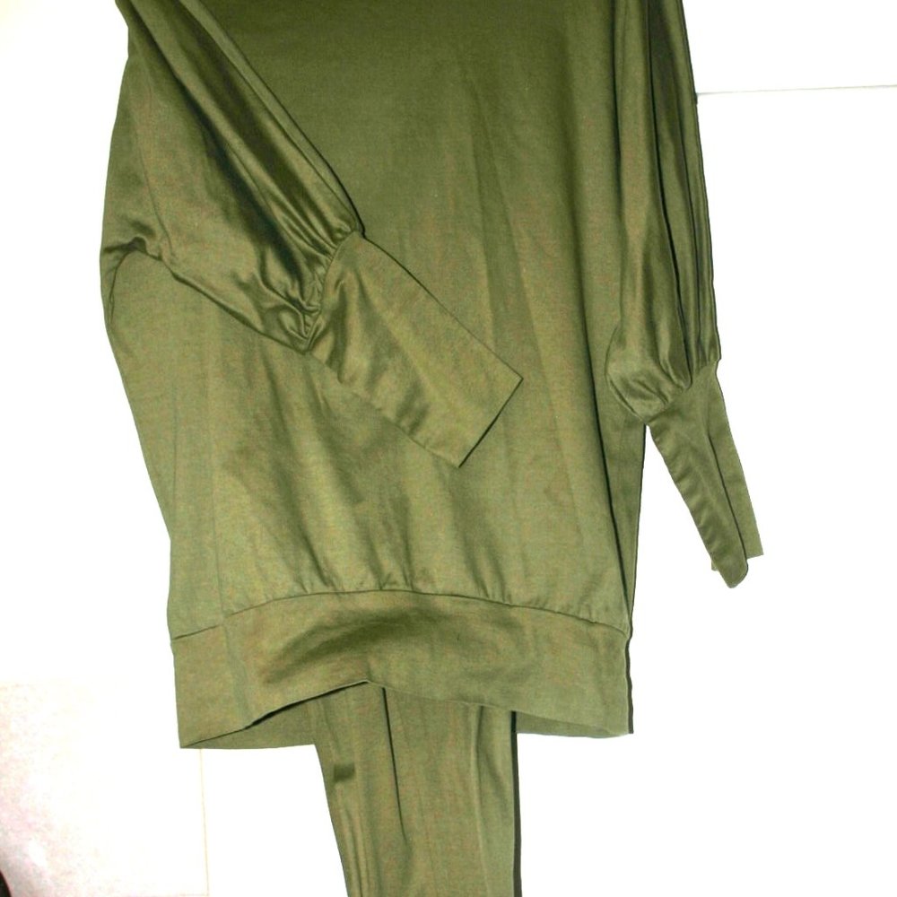 EVELYN DEJONGE Top&Bottom...Avocado Color-Size Small-100% Cotton 25" Waist